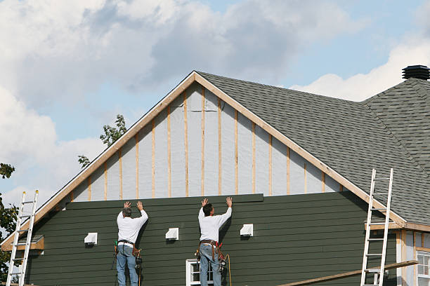 Professional Siding Installation technician working in Lincroft, NJ